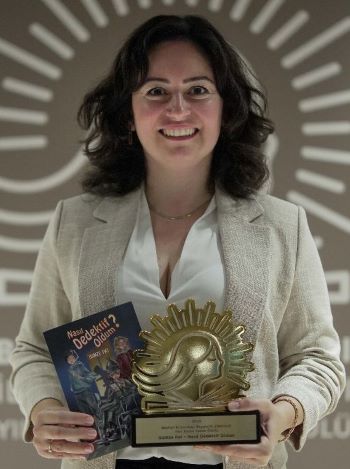 İlkgençlik Edebiyatı Alanında Kadın Yazarlara Ödül : Beyhan Eczacıbaşı İlkgençlik Edebiyat Yılın Kadın Yazarı Ödülü